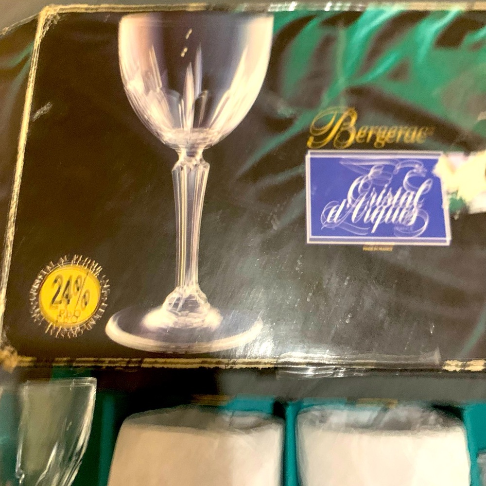 EUC or possibly Never used BERGERAC CRISTAL D'ARQUES CRYSTAL SHERRY GLASSES